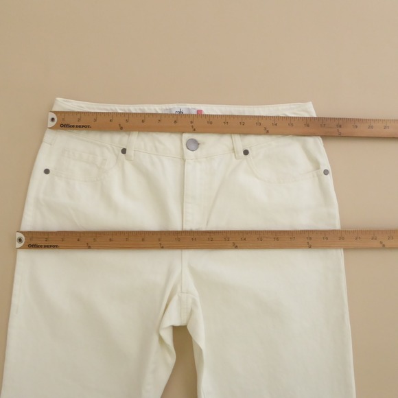 Cabi Jeans Womens 100% Boyfriend White Straight Leg Cotton Pants 6072 Size 6 - Picture 4 of 9
